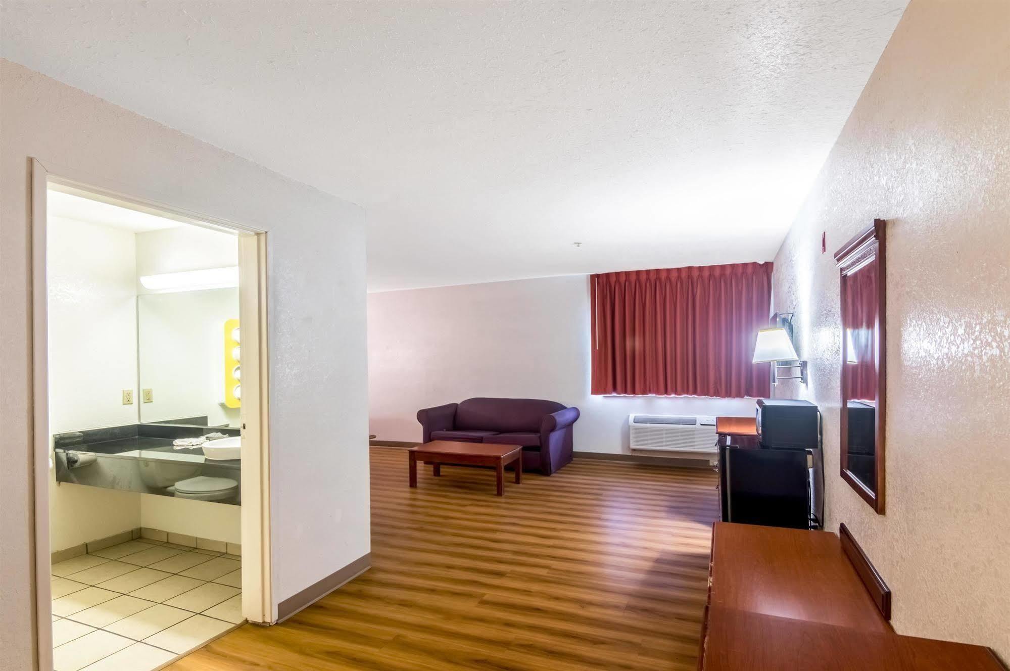6-oklahoma City, Ok Hotel Oklahoma City