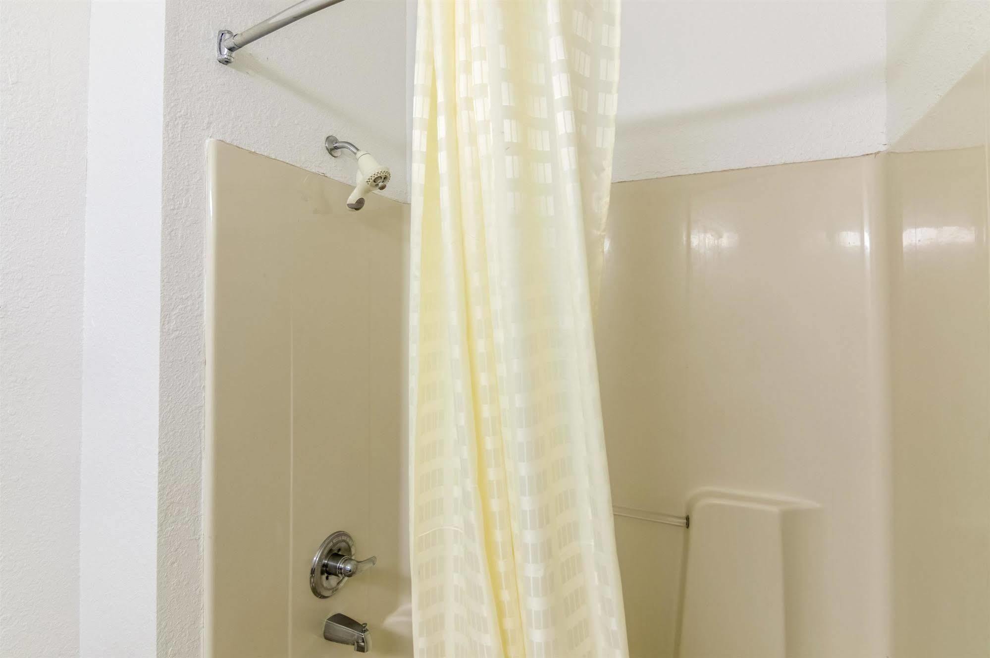 Hotel 6-oklahoma City, Ok 4*